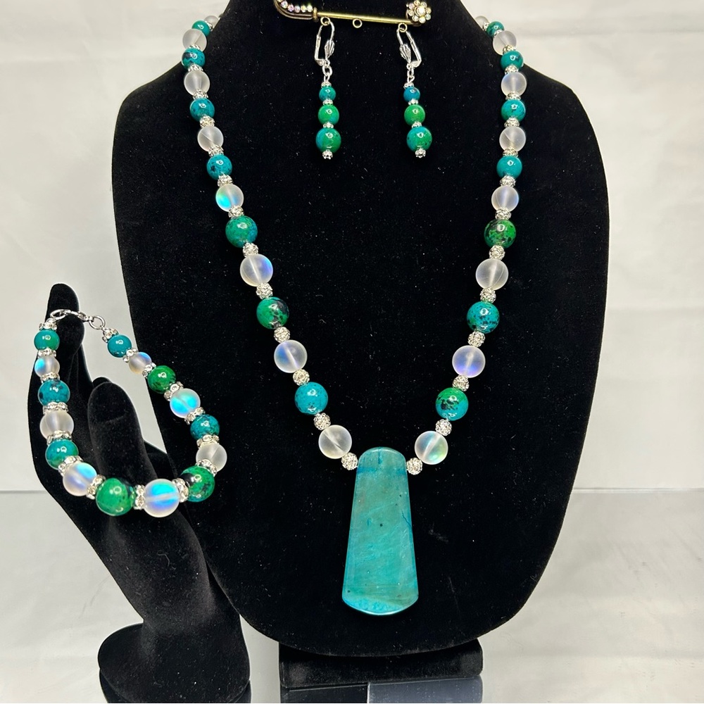 Chrysocolla Gemstone & Crystal Moonstone Beaded Jewelry Set - Picture 8 of 9